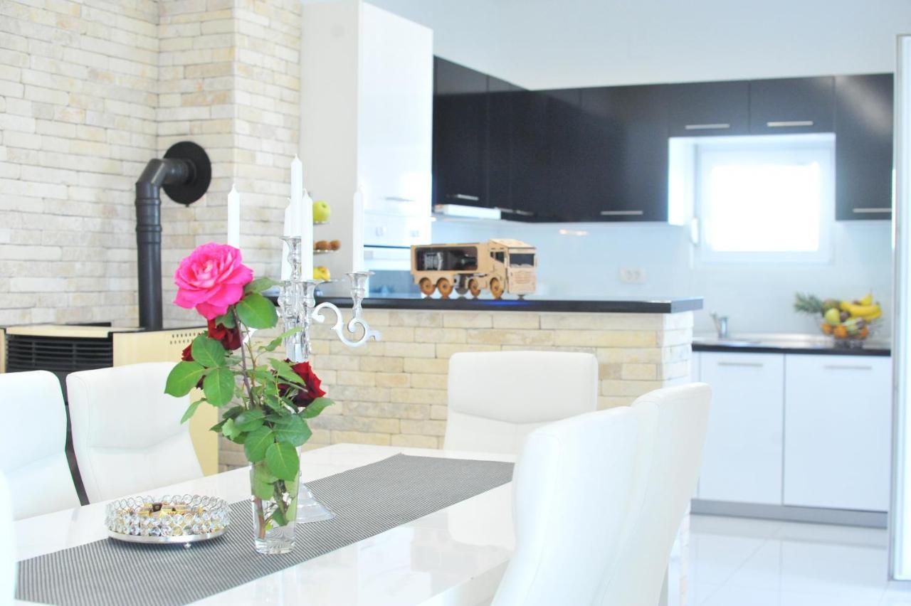 Apartmant Shine Luxury Maslenica Exterior foto