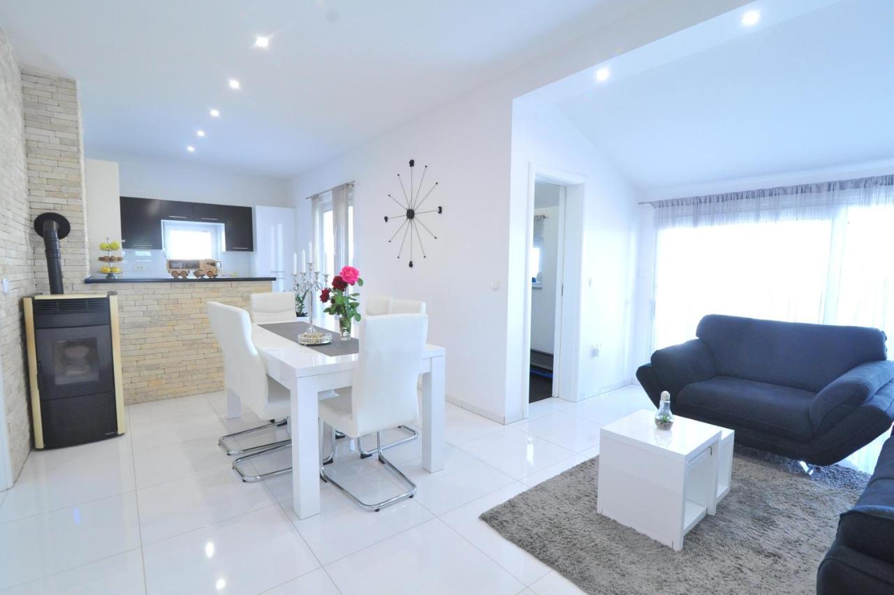 Apartmant Shine Luxury Maslenica Exterior foto