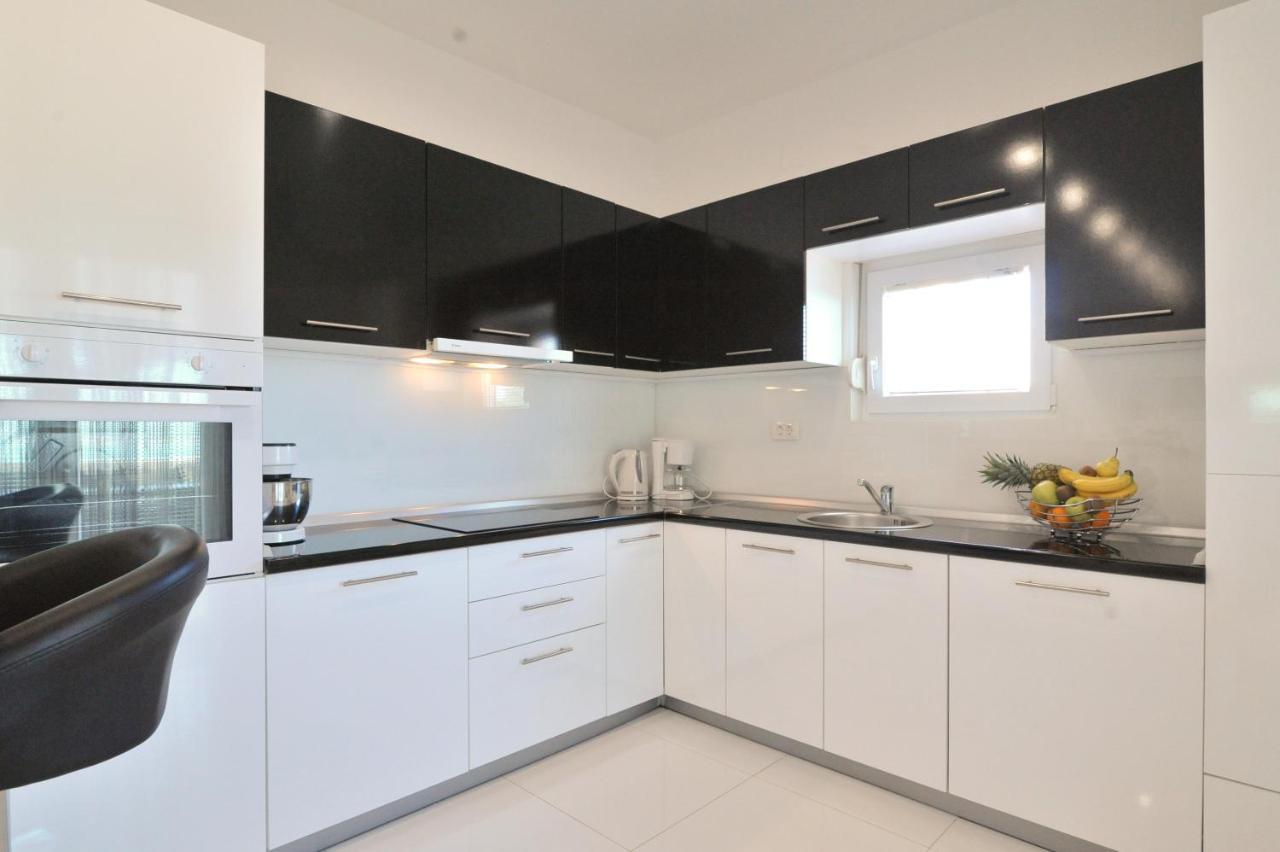 Apartmant Shine Luxury Maslenica Exterior foto