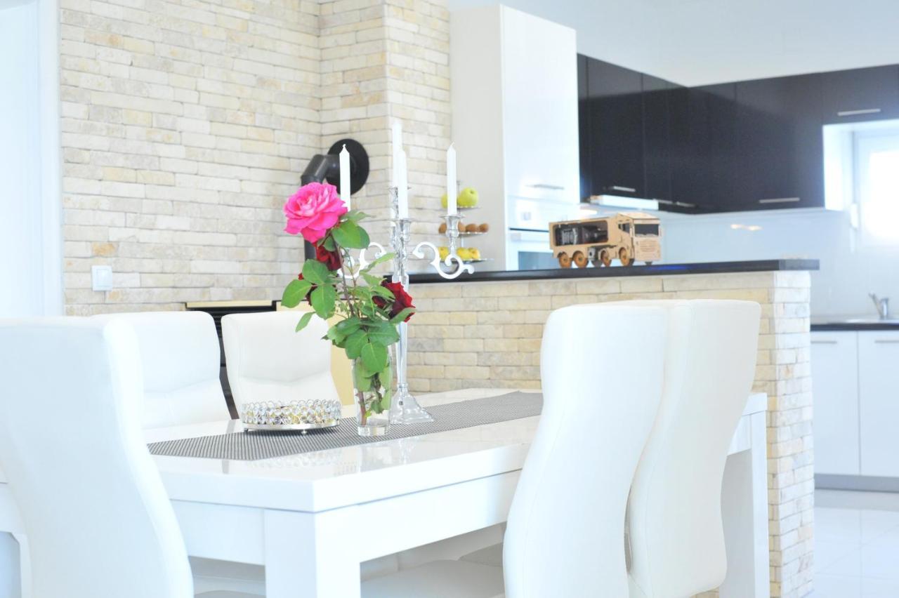 Apartmant Shine Luxury Maslenica Exterior foto